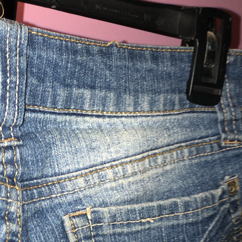 Wallflower Jean Shorts - Picture 5 of 6